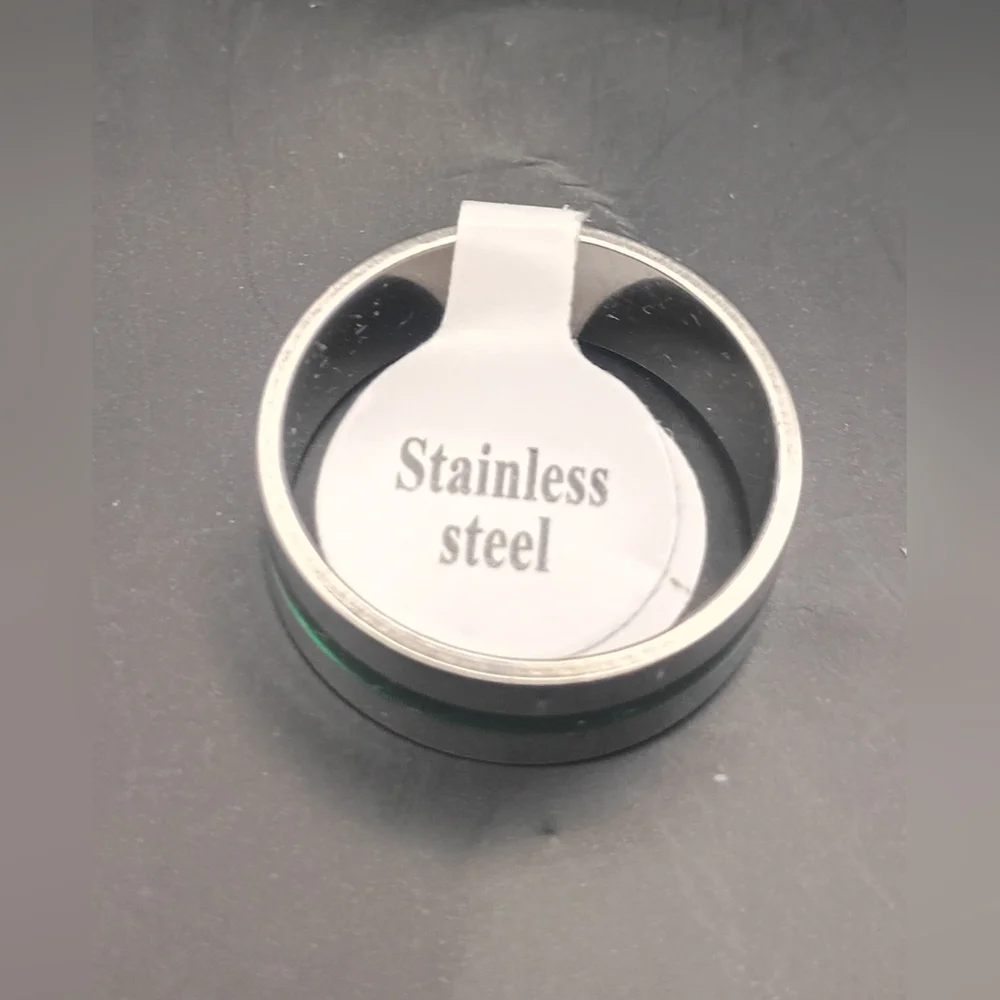 New Men's Stainless Steel Green Resin Inlay Band Ring - US Size 9.5 (China 19)
